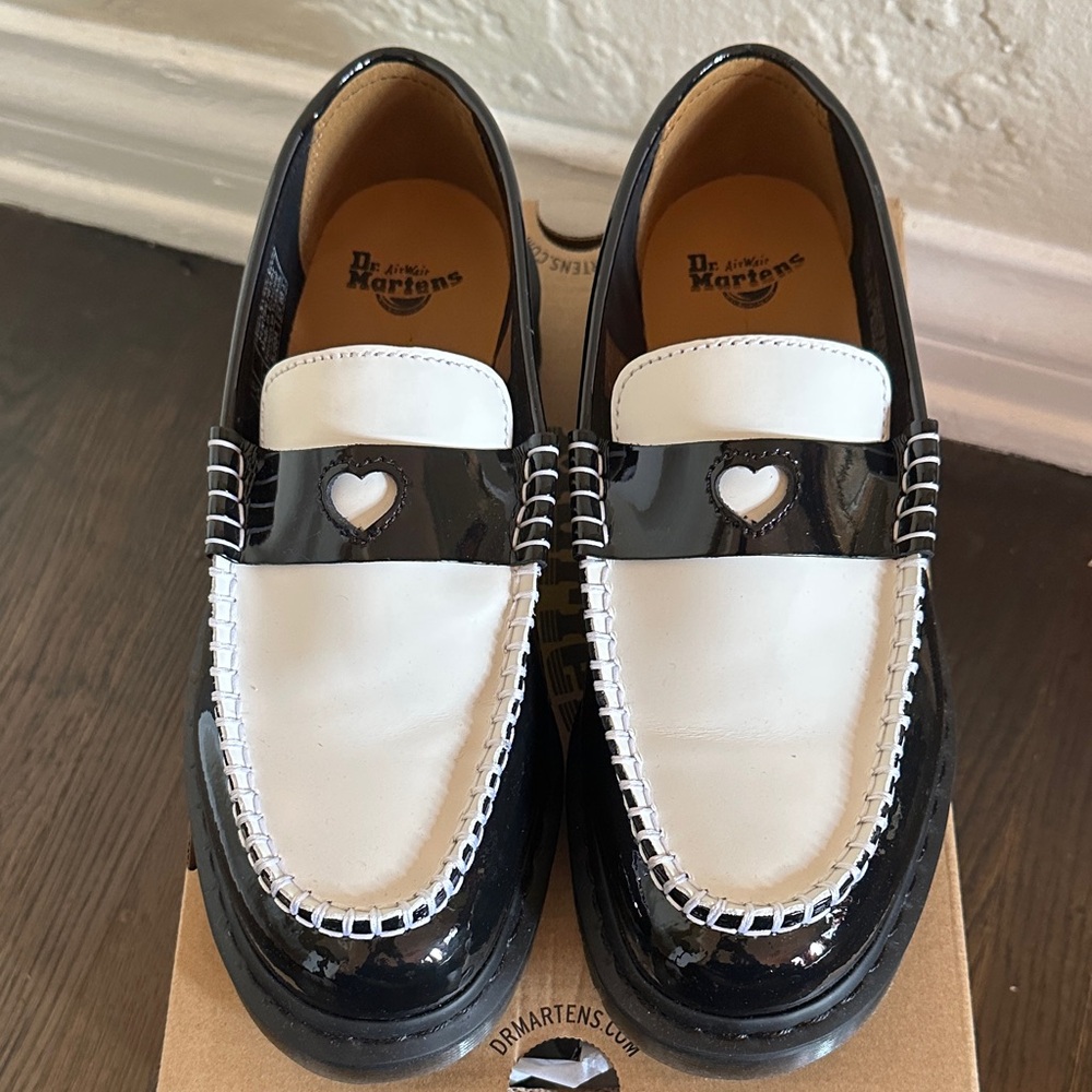 Dr. Martens Penton Heart Black and White Parent Leather Penny Loafers women’s 8